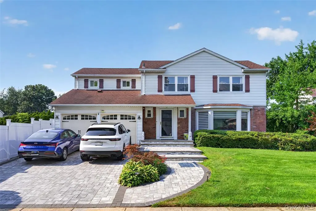 Manhasset Hills MLS#1038820 property listing photo 1