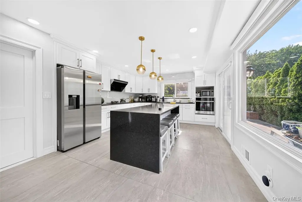 Manhasset Hills MLS#1038820 property listing photo 18