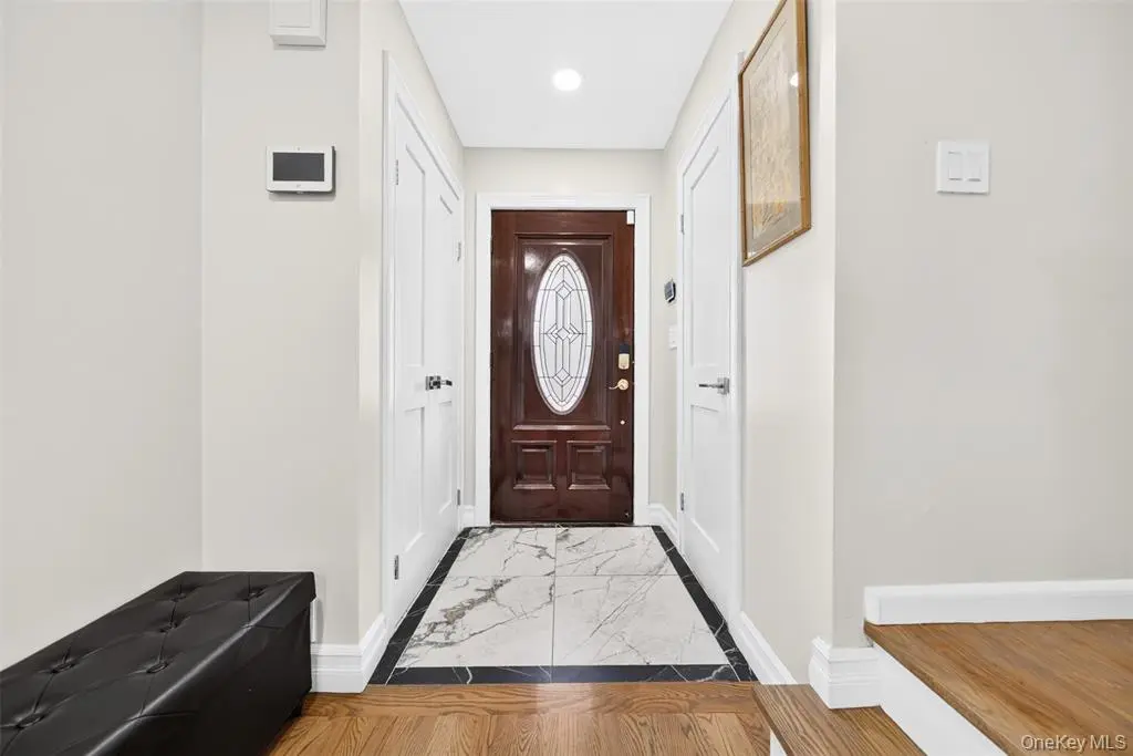 Manhasset Hills MLS#1038820 property listing photo 21