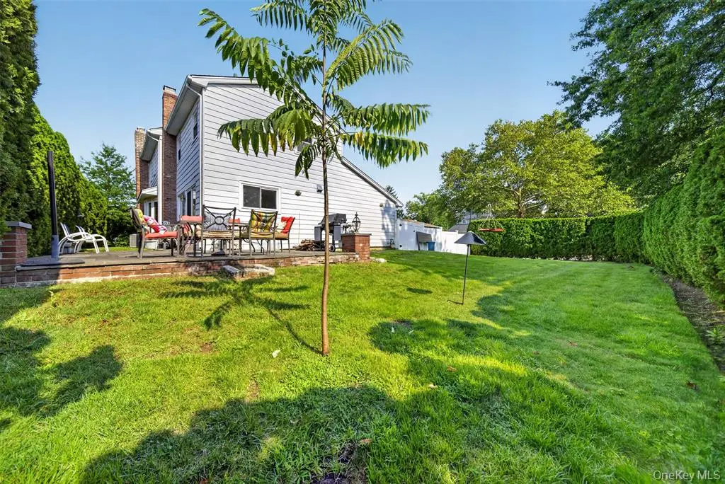 Manhasset Hills MLS#1038820 property listing photo 30