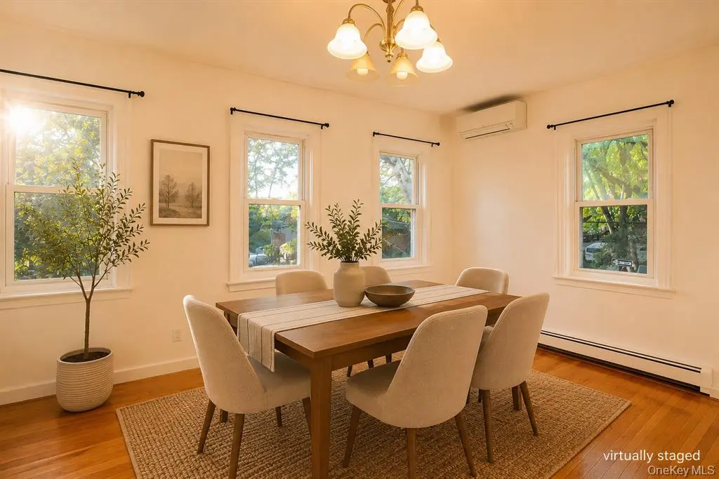 MLS#1012487 Maspeth 房源照片 4 / listing photo 4