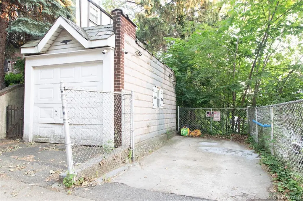 MLS#1012487 Maspeth 房源照片 13 / listing photo 13