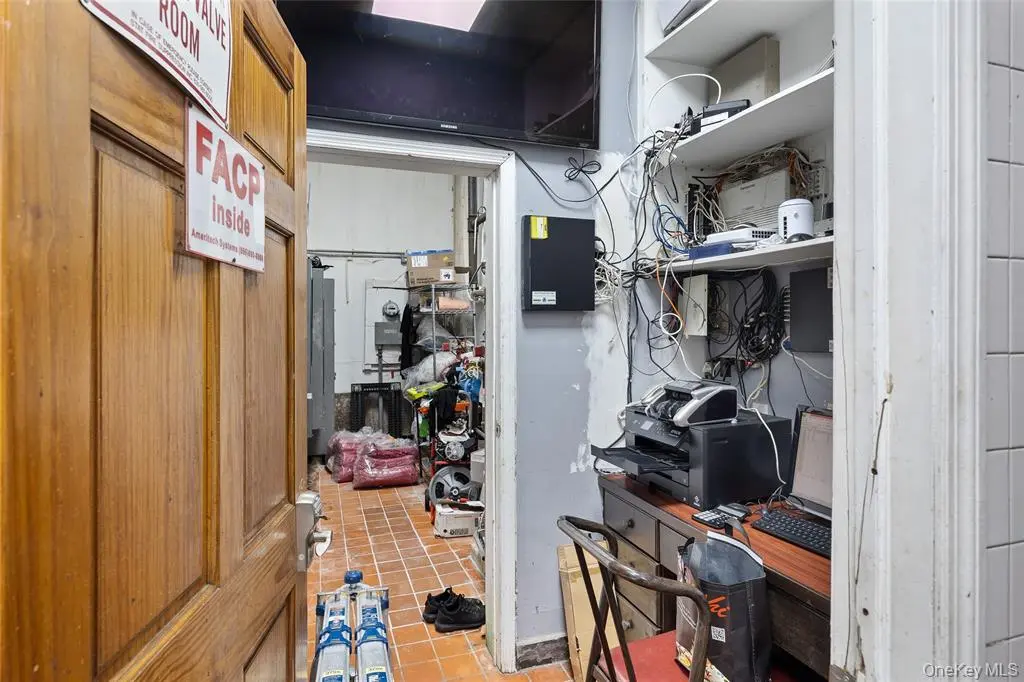 MLS#974708 Massapequa 房源照片 27 / listing photo 27