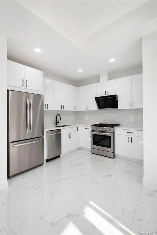 MLS#1009822 Middle Village 房源照片 7 / listing photo 7