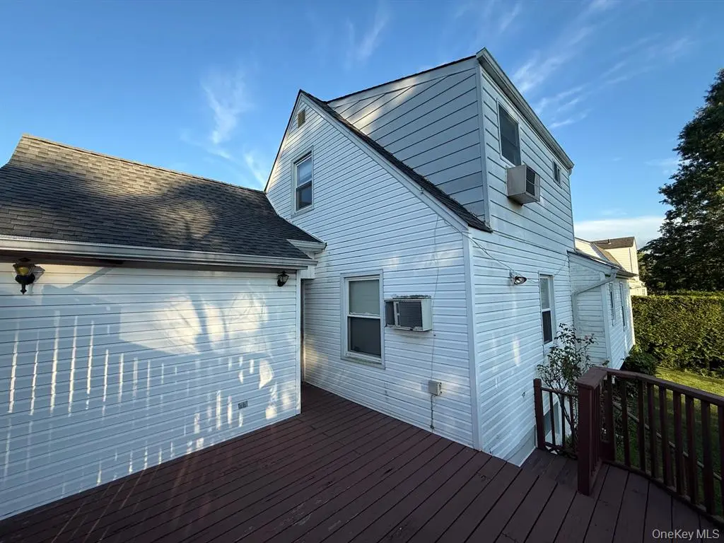 New Hyde Park MLS#1032432 property listing photo 4