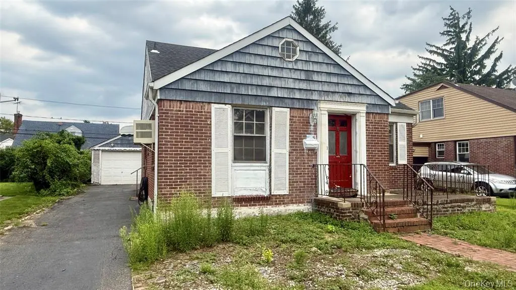 New Hyde Park MLS#1038352 property listing photo 4