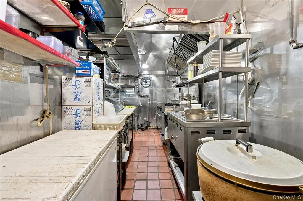 MLS#1039008 New York (Manhattan) 房源照片 8 / listing photo 8