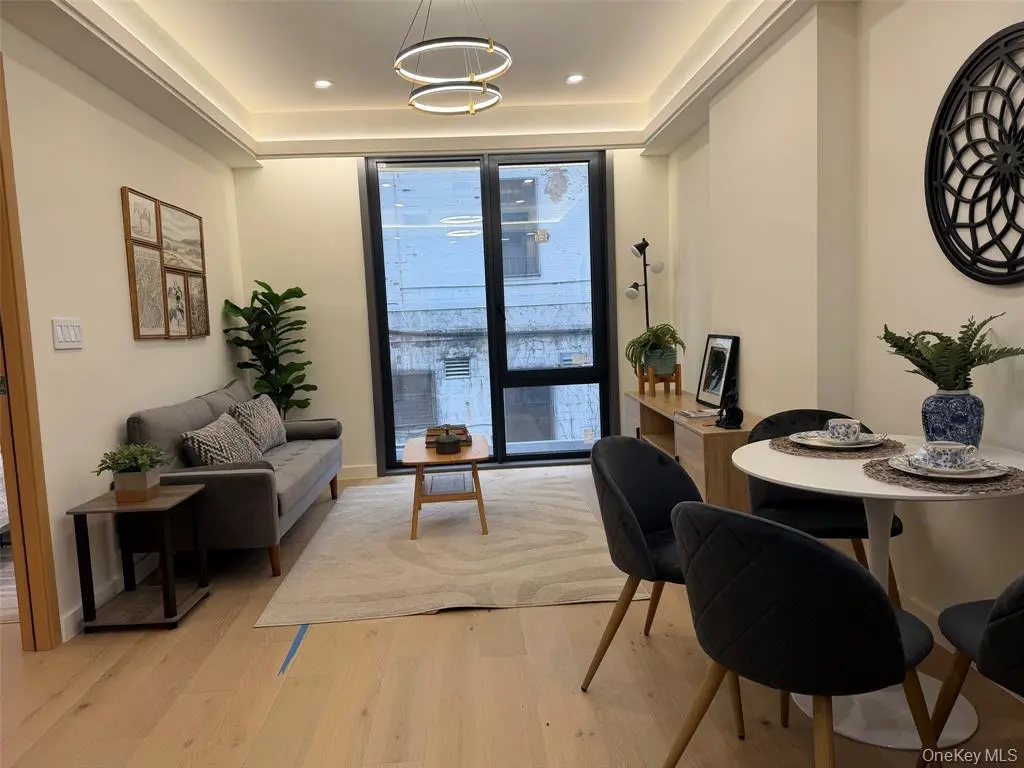 New York (Manhattan) MLS#964962 property listing photo 2