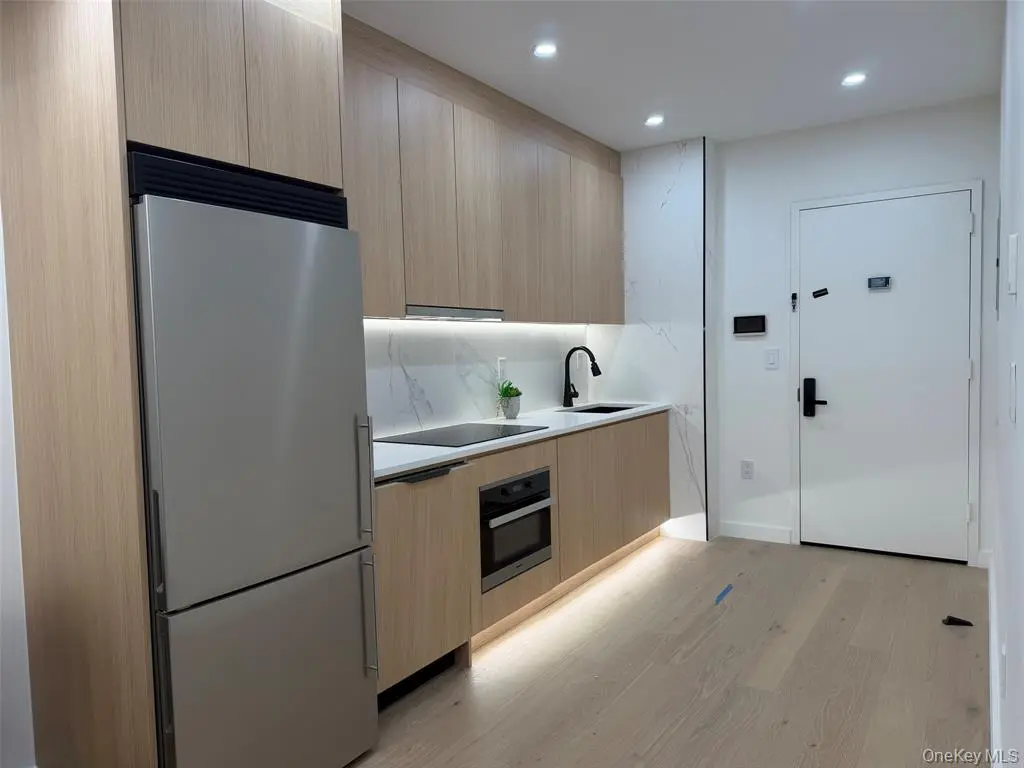 New York (Manhattan) MLS#964962 property listing photo 5