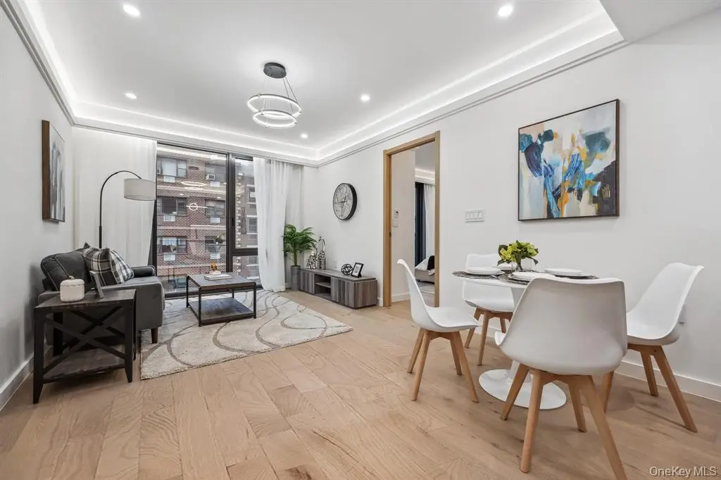 New York (Manhattan) MLS#1020831 property listing photo 4