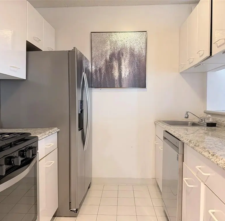 New York (Manhattan) MLS#1040860 property listing photo 1