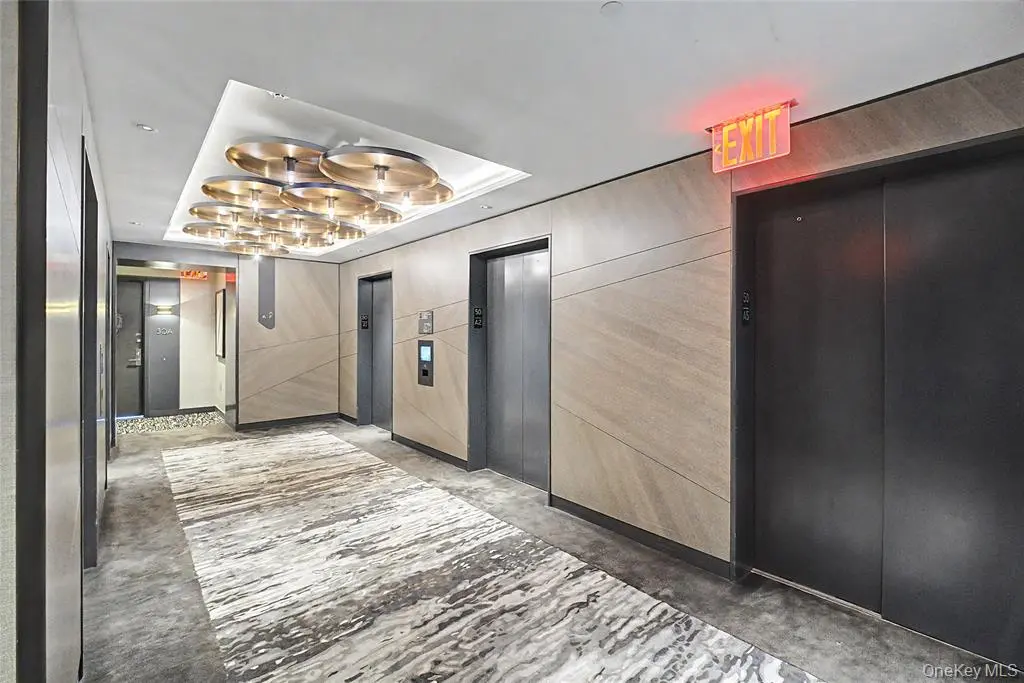 New York (Manhattan) MLS#1015739 property listing photo 3
