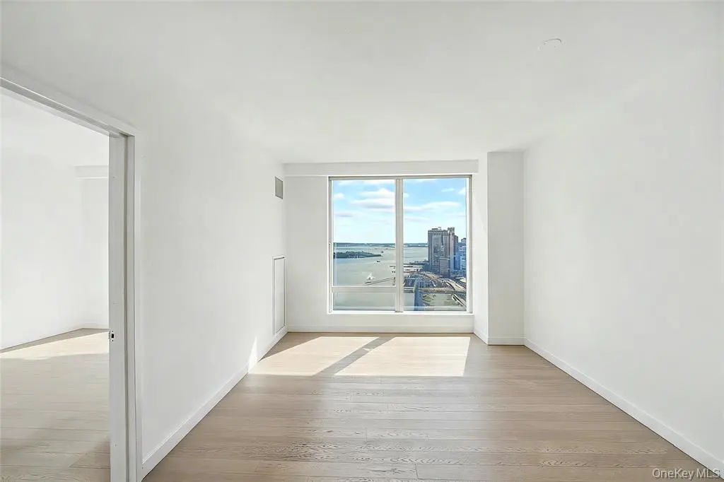 New York (Manhattan) MLS#1015739 property listing photo 11