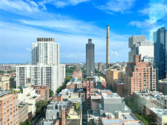 New York (Manhattan) MLS#936991 property listing photo 1