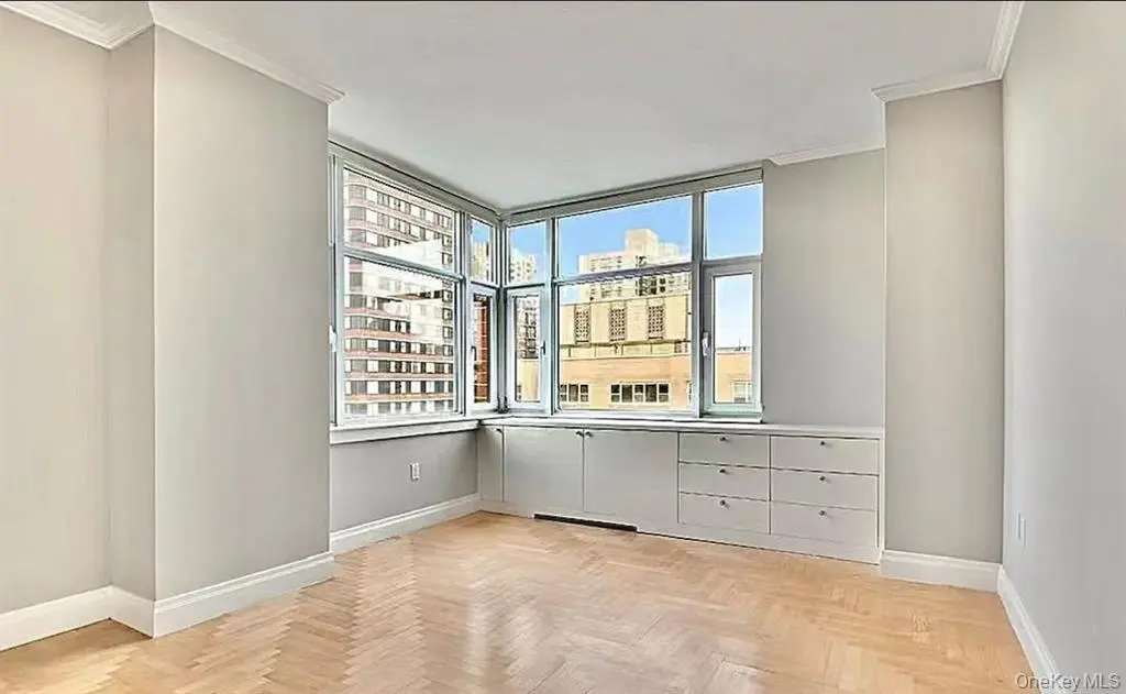 New York (Manhattan) MLS#936991 property listing photo 4