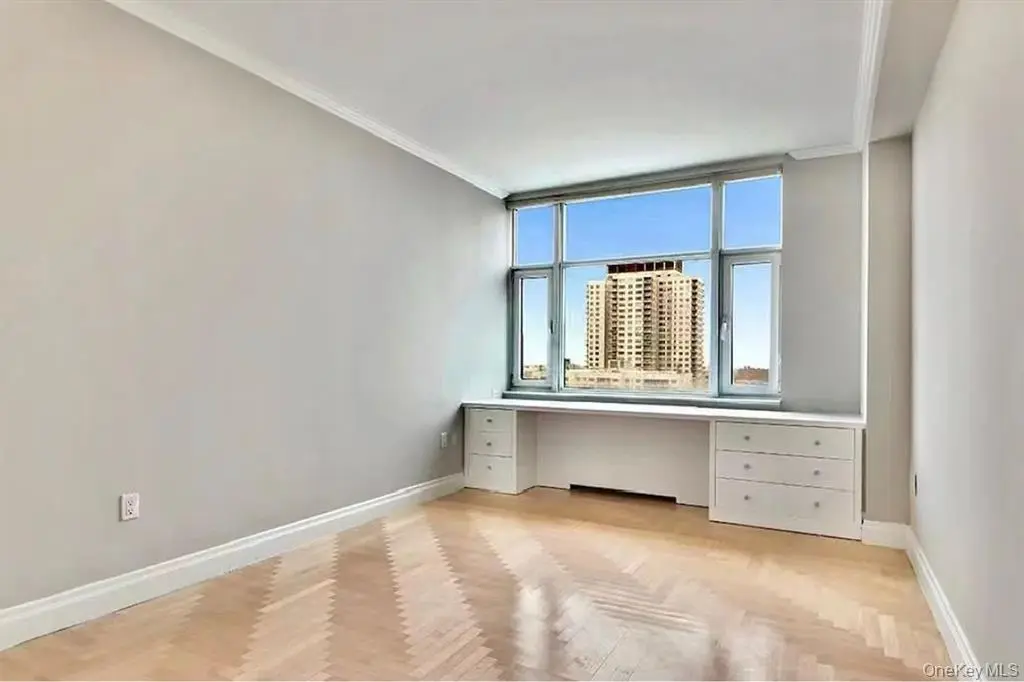 New York (Manhattan) MLS#936991 property listing photo 11