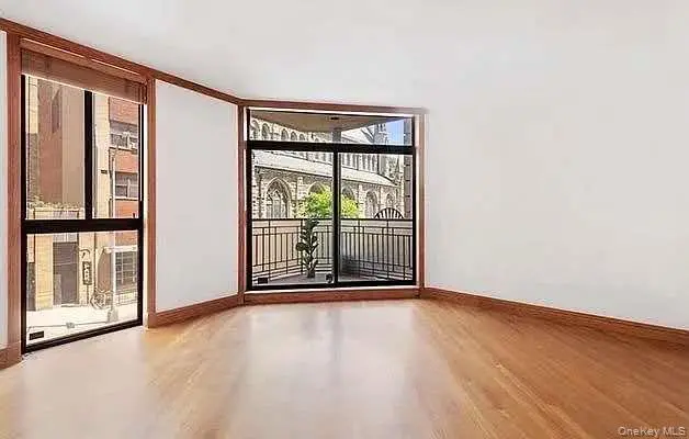 New York (Manhattan) MLS#887910 property listing photo 4