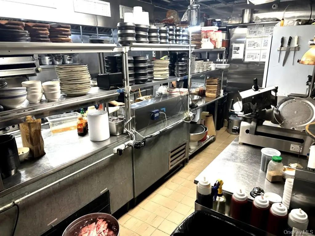 MLS#973012 New York (Manhattan) 房源照片 6 / listing photo 6