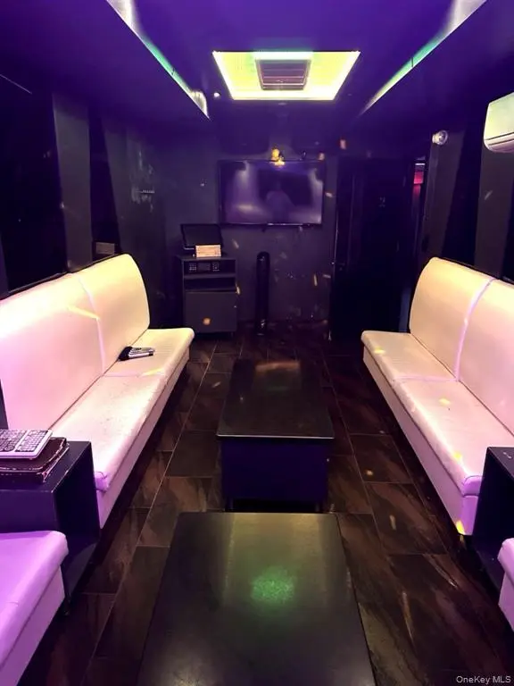 MLS#973012 New York (Manhattan) 房源照片 9 / listing photo 9