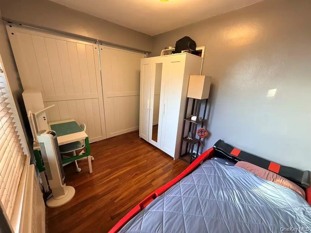 Oakland Gardens MLS#1029064 property listing photo 7