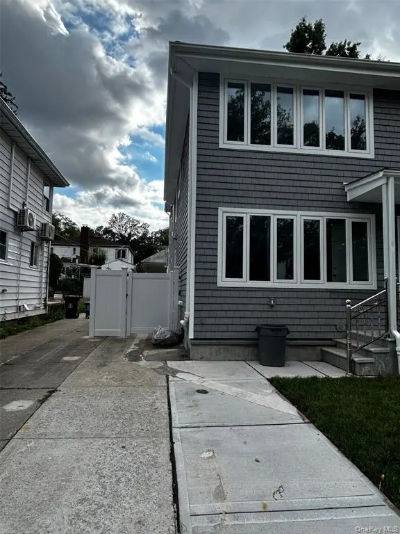 Oakland Gardens MLS#1039011 property listing photo 1