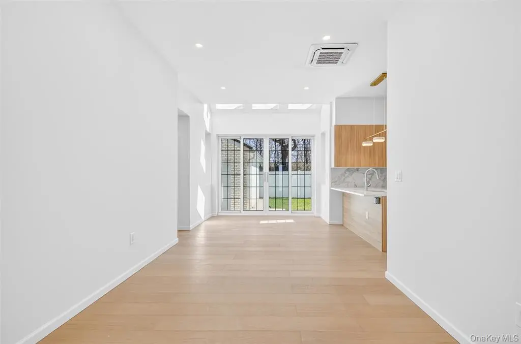 MLS#978512 Ozone Park 房源照片 6 / listing photo 6