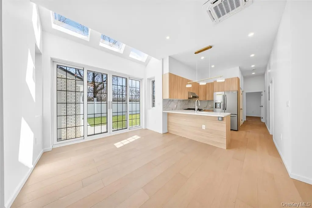 MLS#978512 Ozone Park 房源照片 10 / listing photo 10