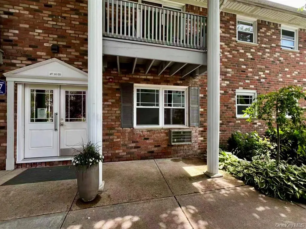 MLS#1021006 Patchogue 房源照片 2 / listing photo 2