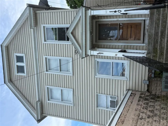 MLS#1001580 Port Chester 房源照片 1 / listing photo 1