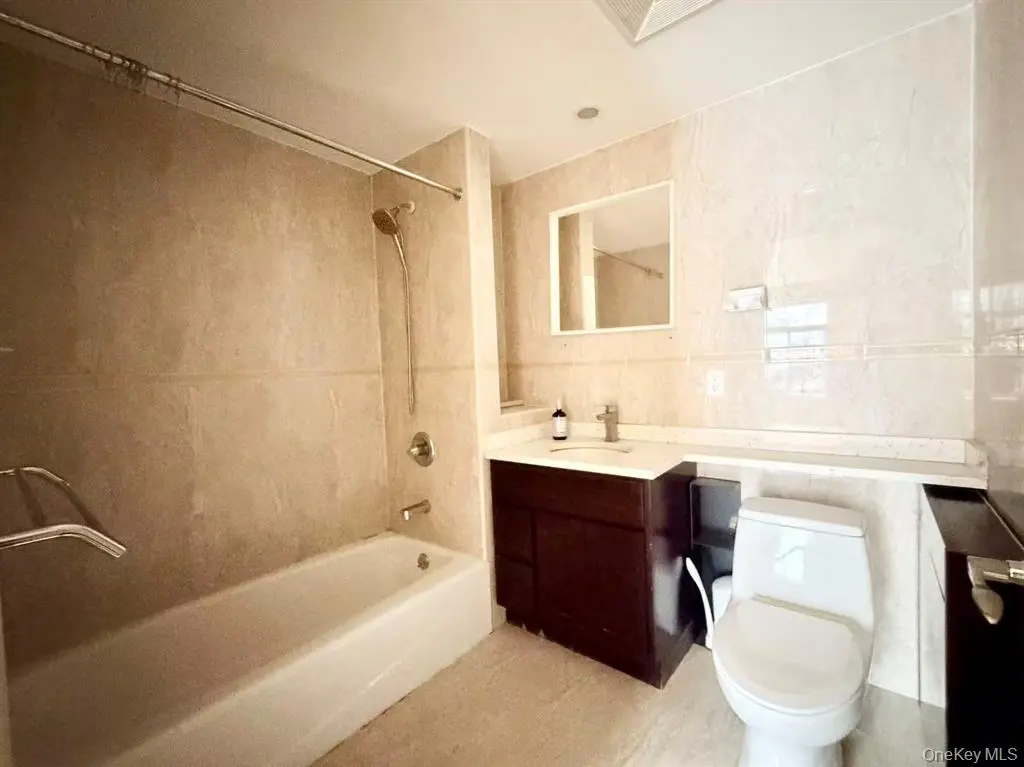 Rego Park MLS#980168 property listing photo 16