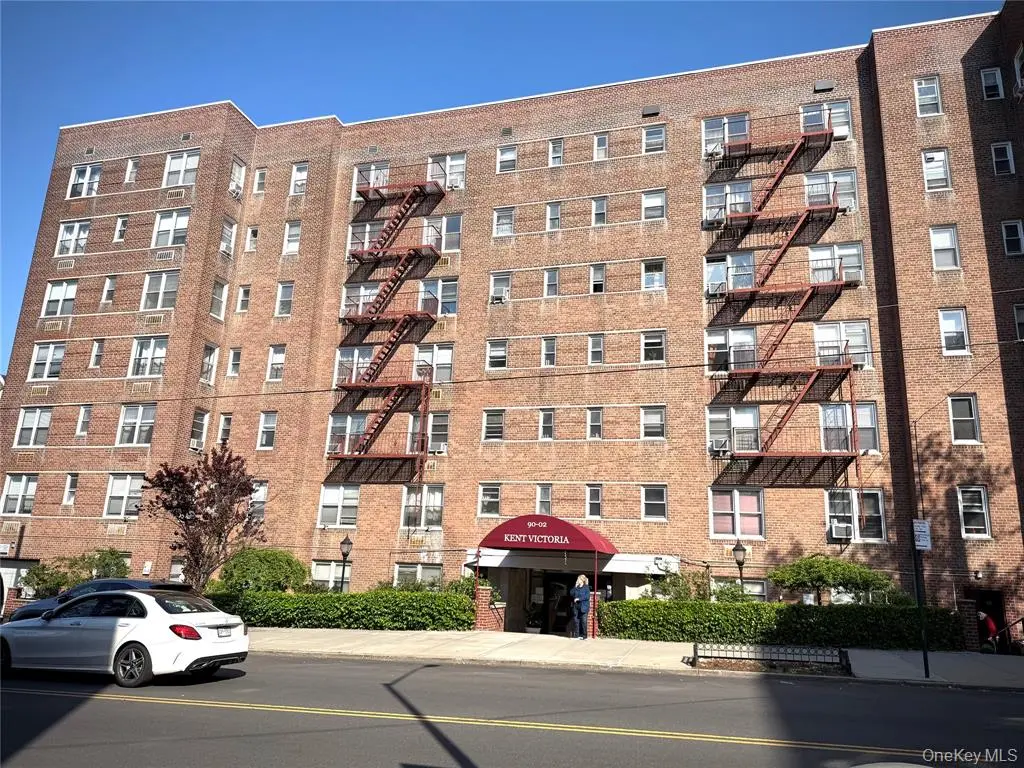 Rego Park MLS#995520 property listing photo 2