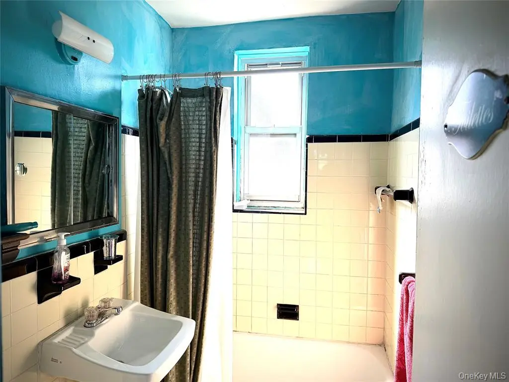 Rego Park MLS#995520 property listing photo 7