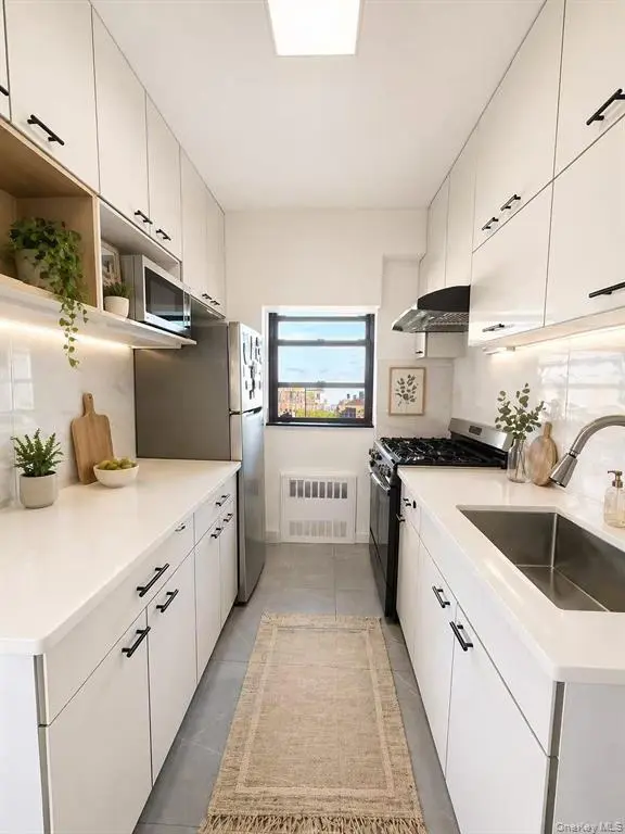Rego Park MLS#990373 property listing photo 9