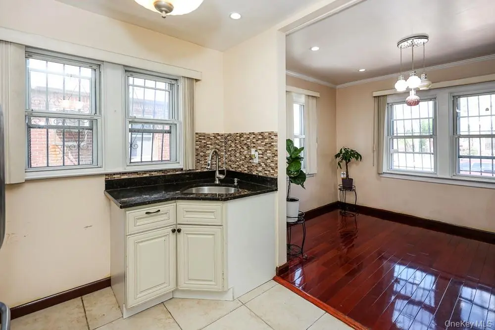 Saint Albans MLS#1022123 property listing photo 6