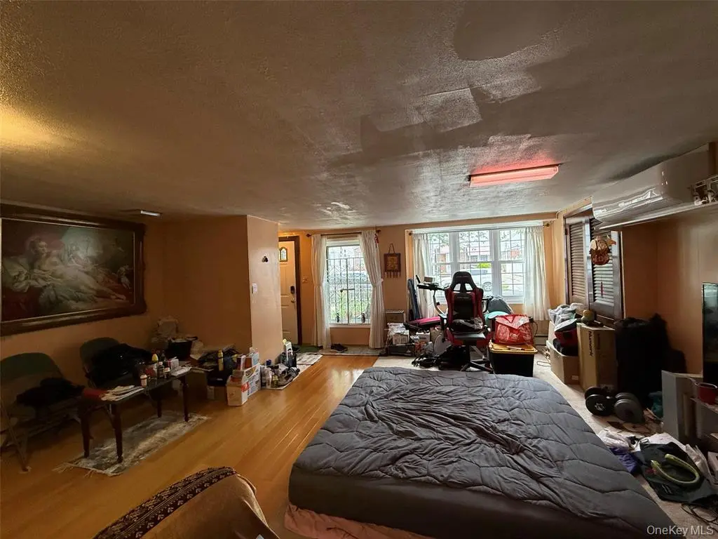 South Ozone Park MLS#1012477 property listing photo 7