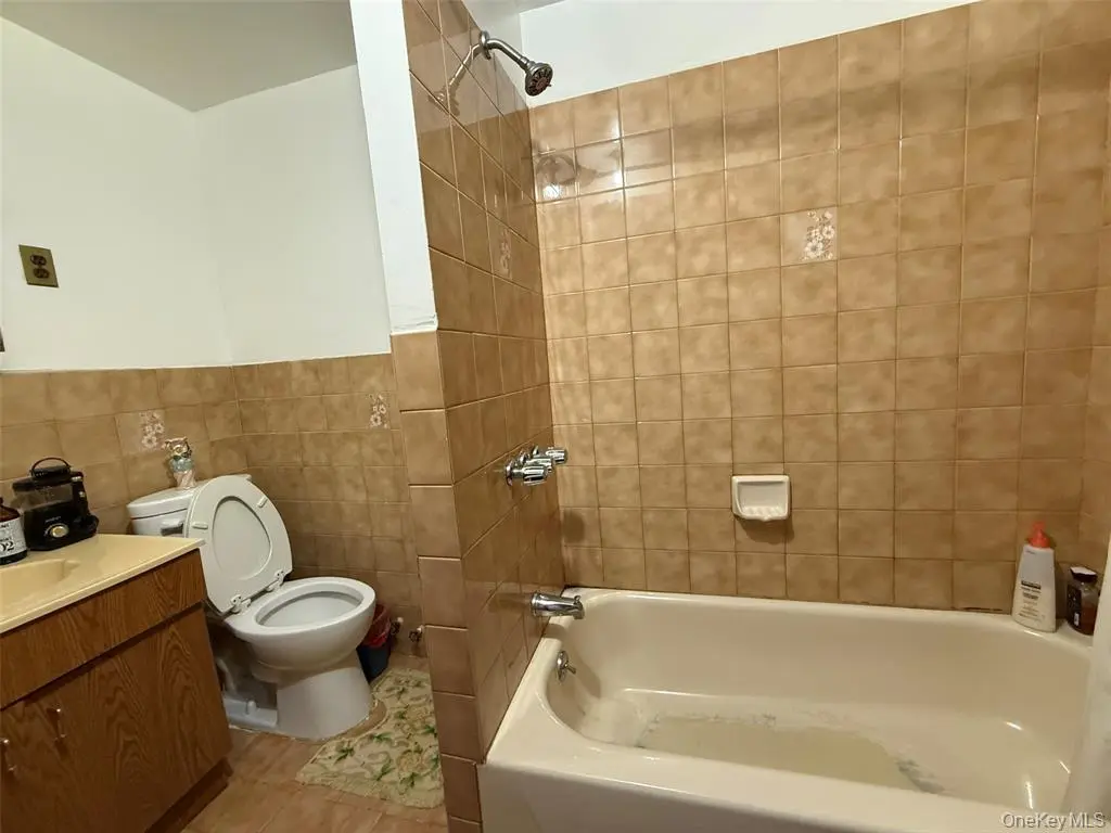 South Ozone Park MLS#1012477 property listing photo 9