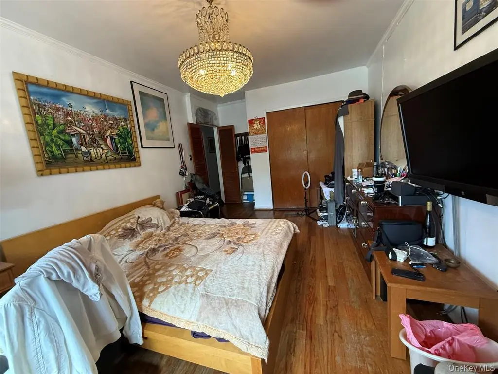 South Ozone Park MLS#1012477 property listing photo 10