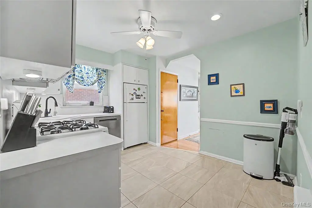 Stewart Manor MLS#1020154 property listing photo 9
