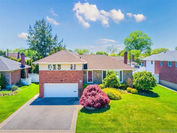 Syosset MLS#1001415 property listing photo 1