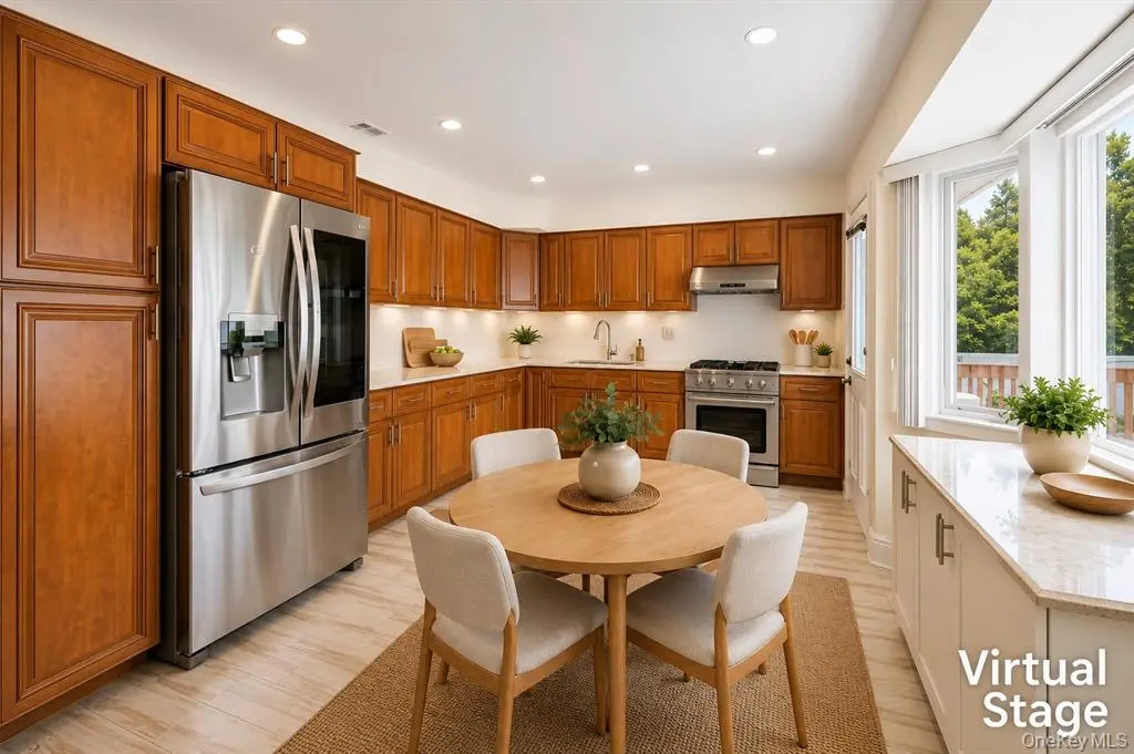 Syosset MLS#1001415 property listing photo 4