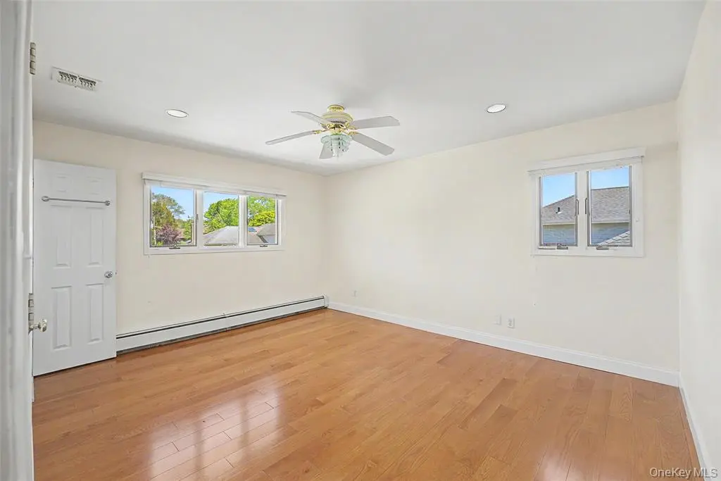 Syosset MLS#1001415 property listing photo 9