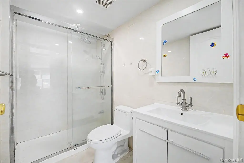 Syosset MLS#1001415 property listing photo 12