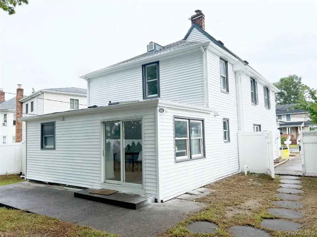 Syosset MLS#1027820 property listing photo 8