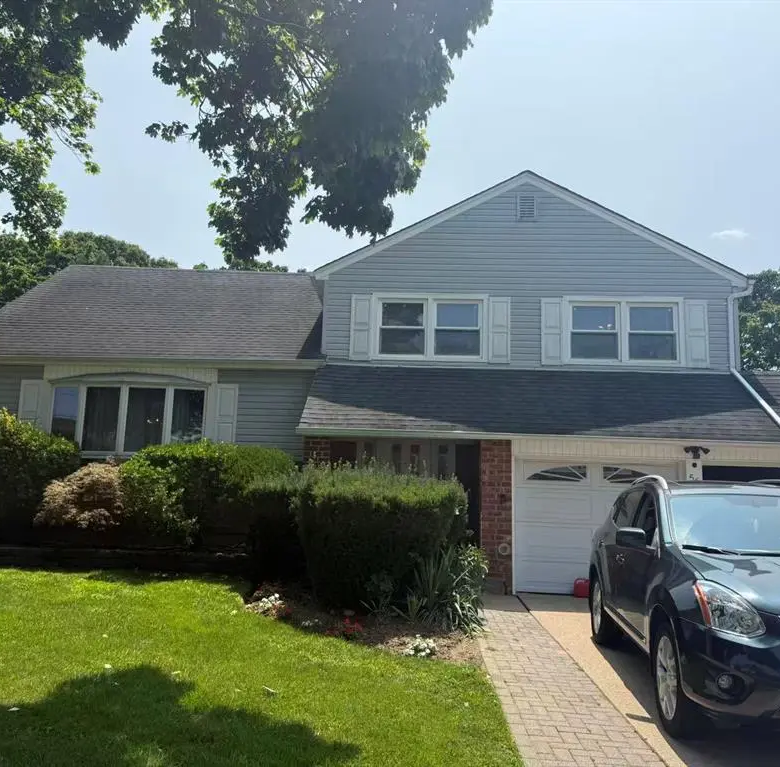 Syosset MLS#1028368 property listing photo 1