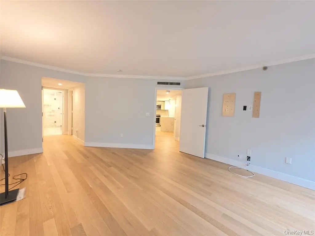 White Plains MLS#971501 property listing photo 5