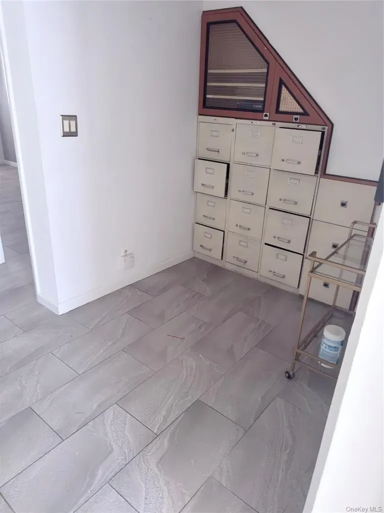 MLS#1008817 Whitestone 房源照片 2 / listing photo 2