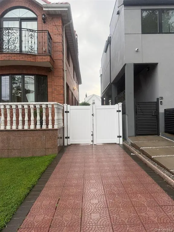 MLS#1033566 Whitestone 房源照片 2 / listing photo 2