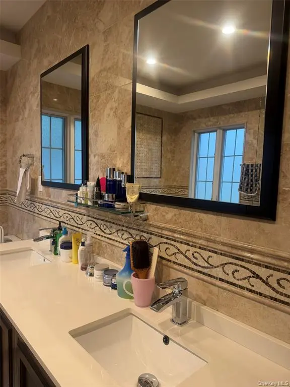 MLS#1033566 Whitestone 房源照片 11 / listing photo 11