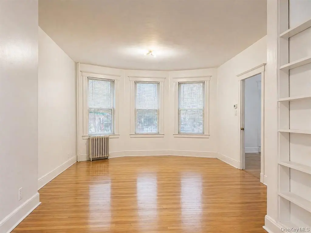 Whitestone MLS#997176 property listing photo 3