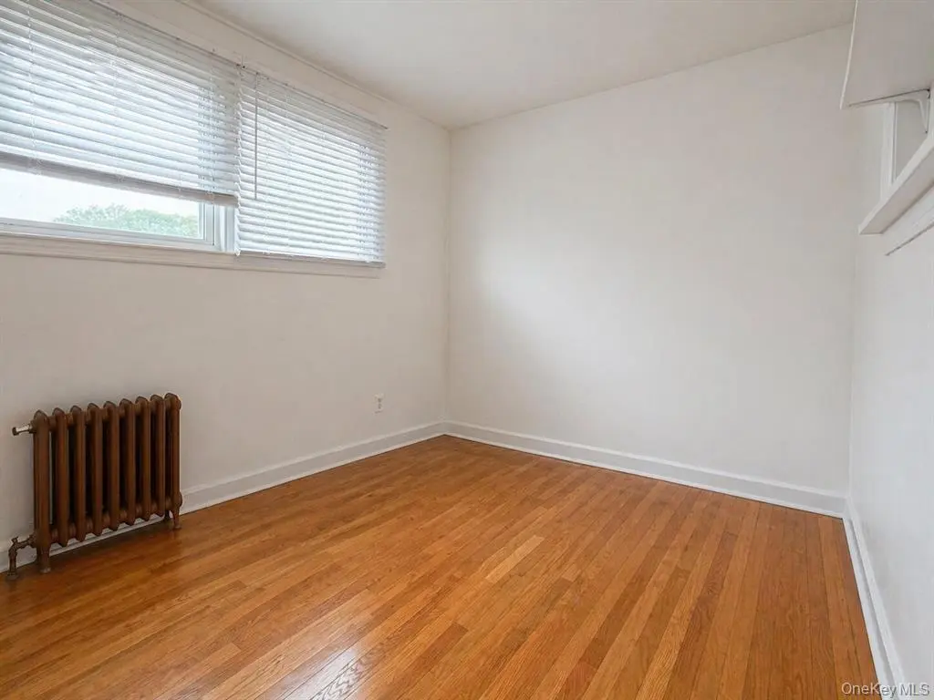 Whitestone MLS#997176 property listing photo 8
